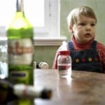 Алкоголизм: как от него страдают дети